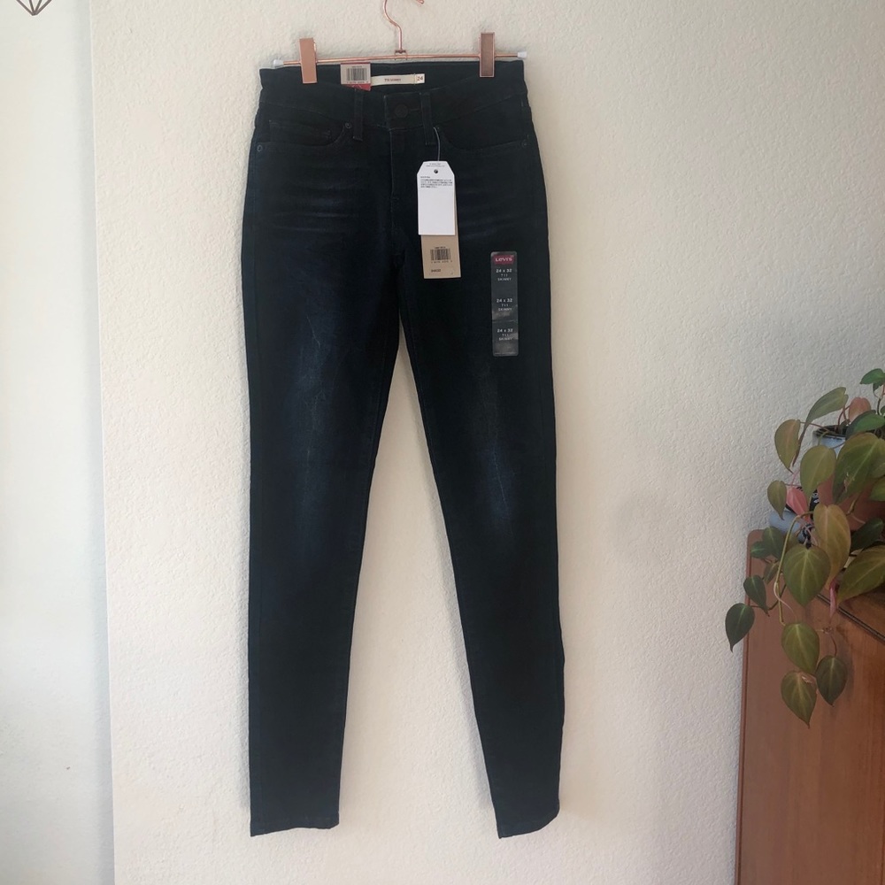 Levi’s • 711 skinny mid rise NWT